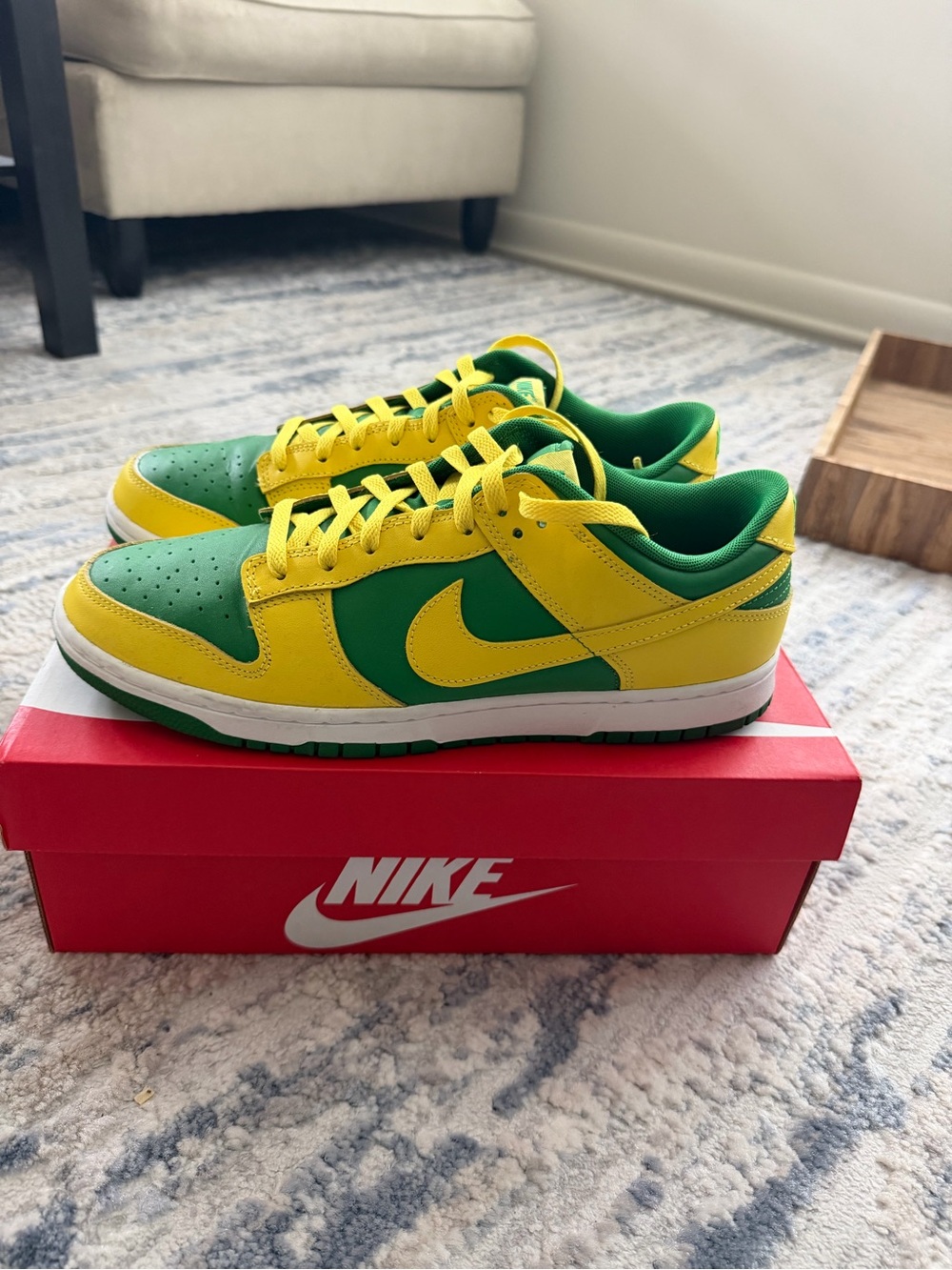 Nike Low-Top Sneakers in Green and Yellow
